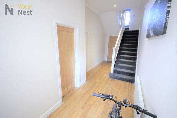 Room 5, Rosemont Road, Bramley, Leeds, LS13 3PP. - Photo 1