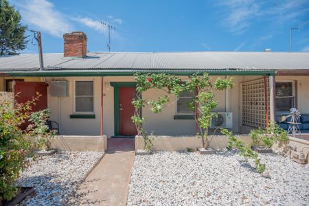 FRESHLY RENOVATED HOME - Photo 5