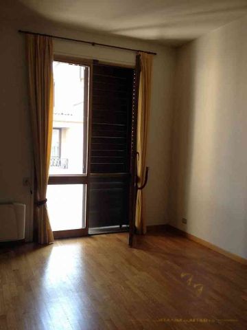 Четырёхкомнатная квартира в Монтебелло - Photo 3