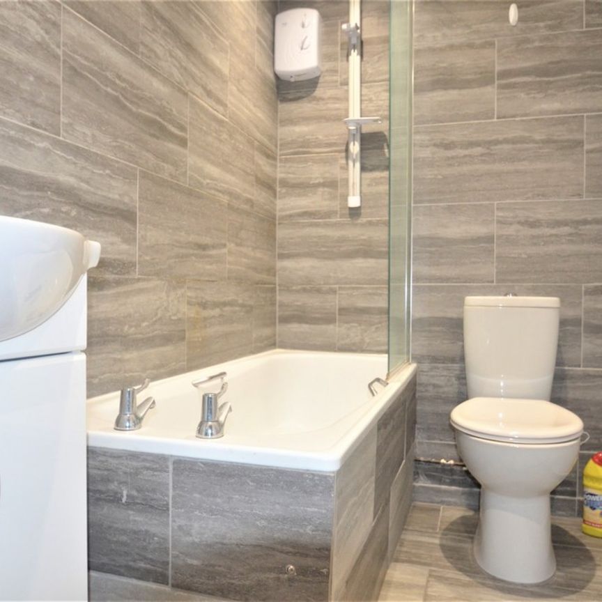 1 bedroom Property to rent - Photo 1