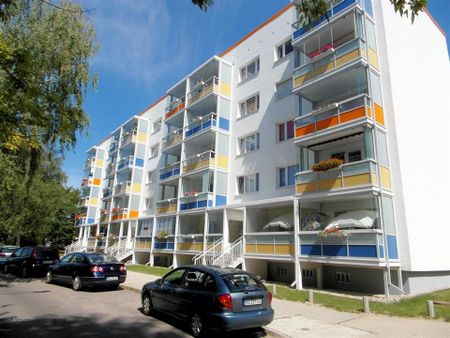 Sanierte Wohnung mit großem Balkon! - Photo 3