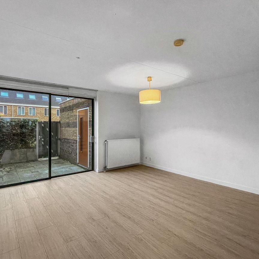 Appartement te huur: Osirispad 31 1363 XK Almere - Photo 1