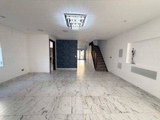 4 bedroom semi-detached house to rent - Photo 1