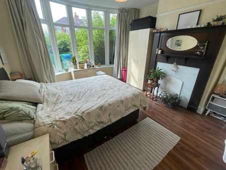 3 bedroom semi-detached house to rent - Photo 3