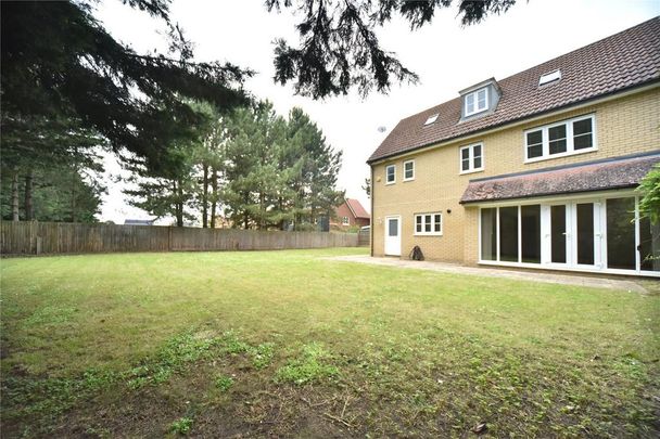 5 bedroom detached house to rent - Photo 1