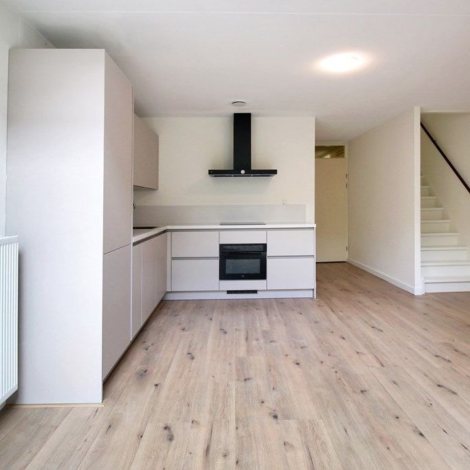 Te huur: Huis Mattenbiesstraat in Amsterdam - Photo 1