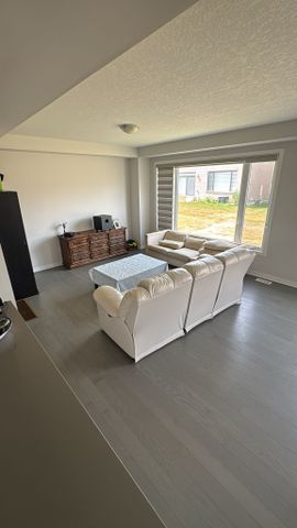 For Lease - 220 Leslie Davis Street, North Dumfries, Ontario - Photo 2