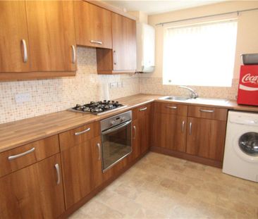 3 bedroom semi-detached house to rent - Photo 4