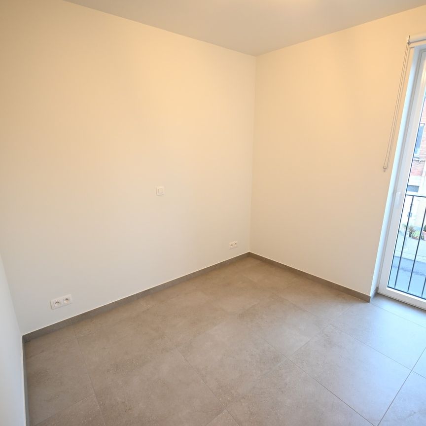 RUIM & SUBLIEM appartement met AUTOSTAANPLAATS nabij centrum Sint-Kruis - Foto 1