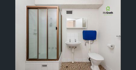 Ground floor, low maintenance unit. - Photo 4