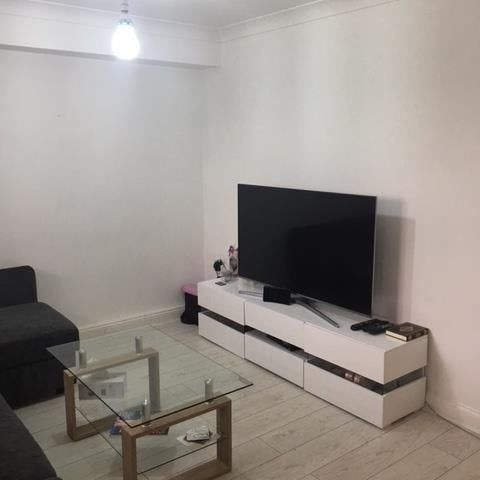 2 Bed Flat, Creswick Road, W3 - Photo 1