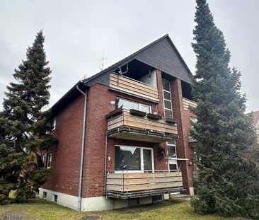 Delmenhorst: Ruhige und gemütliche 2 Zimmer DG-Whg. mit EBK, Loggia... - Photo 3