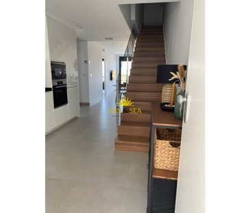 THREE-BEDROOM APARTMENT – GRAN ALACANT - Photo 4