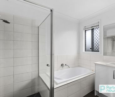 25A Regal Park Drive, TAMWORTH NSW 2340 - Photo 5