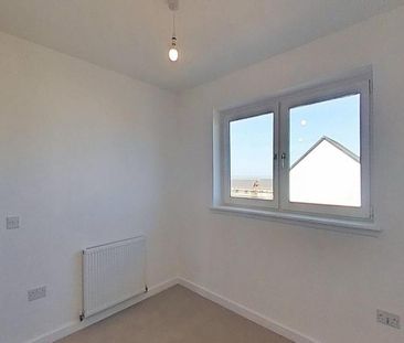 3 bedroom end of terrace house to rent - Photo 5