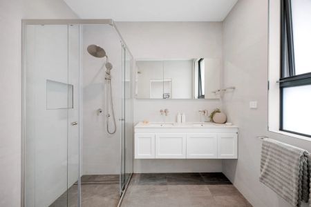 Brand-New Luxury Duplex with Spacious Family Appeal - Photo 4