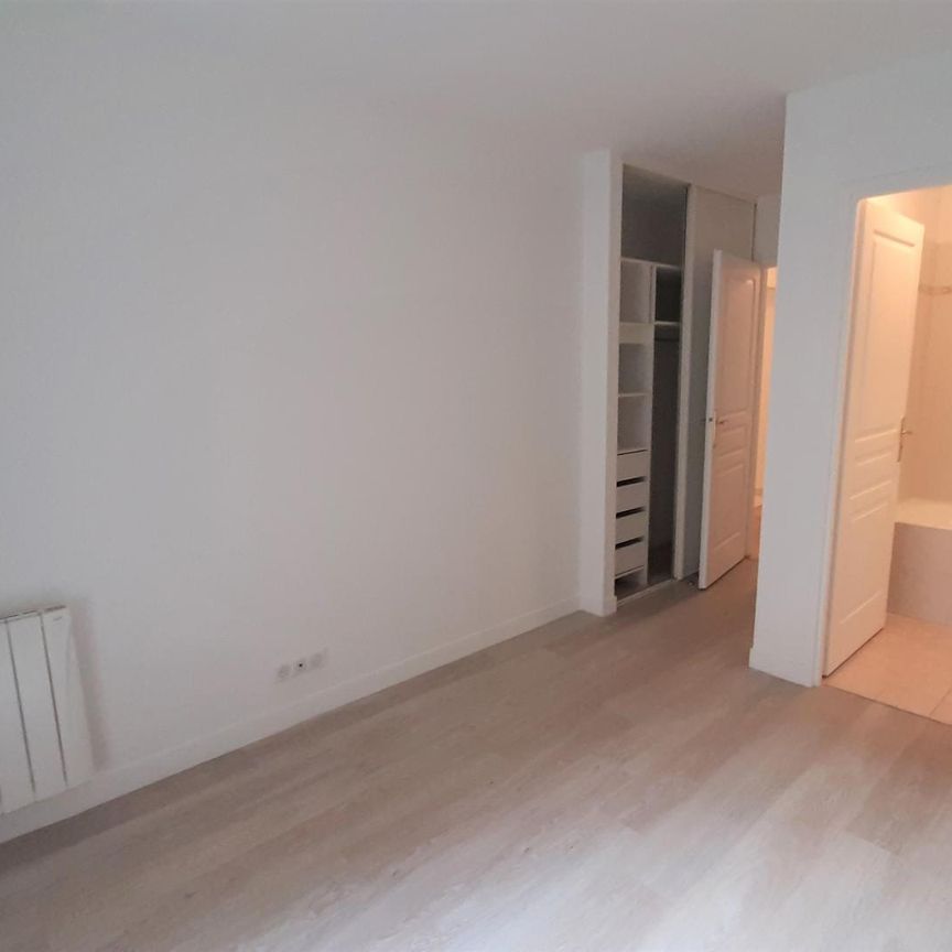 location Appartement F2 DE 51.49m² À PARIS - Photo 1