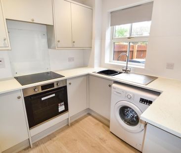 3 bedroom end of terrace house to rent - Photo 1