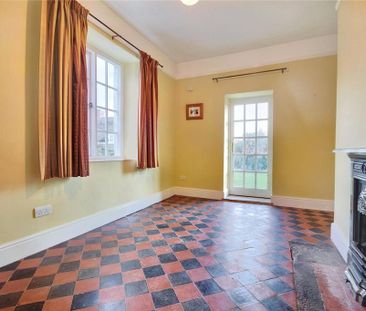 3 bedroom end of terrace house to rent - Photo 3