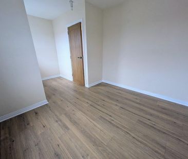 4 Strone Park, Dundonald, Belfast, BT16 1UW - Photo 5