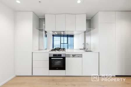 Stunning 2-Bedroom Apartment in Southbank – Bay View! - Photo 3