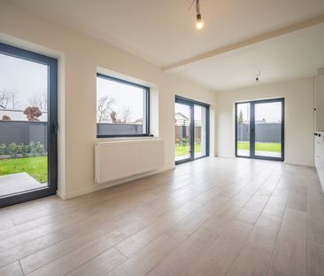 WAREGEM - Totaal gerenoveerde woning met 3 SLPK in residentiële omg... - Photo 3