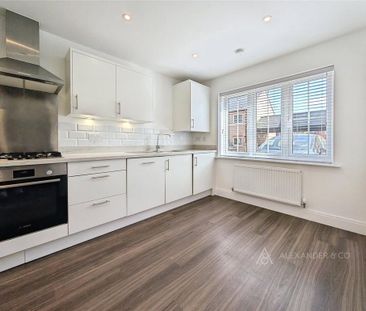 3 bedroom terraced house to rent - Photo 6