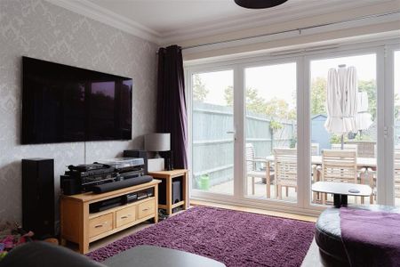 3 bedroom townhouse to rent - Photo 3