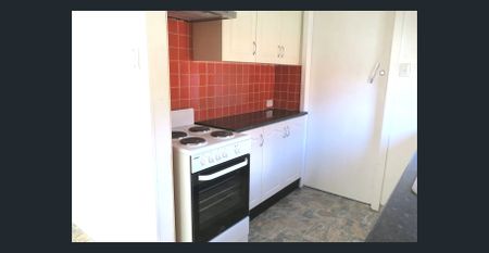 COSY TWO BEDROOM HOME IN GREAT LOCATION! - Photo 3