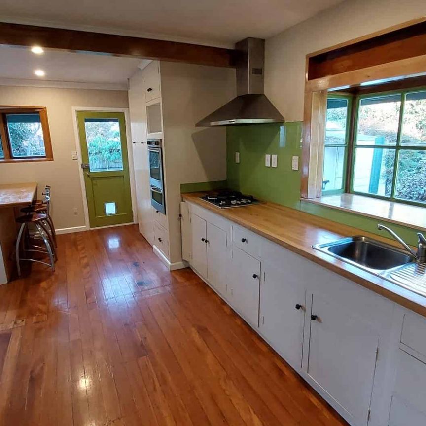 Timeless Charm! - Photo 1