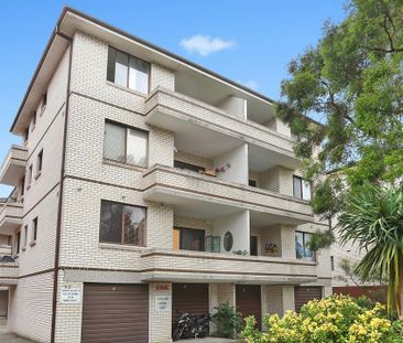 Renovated Two Bedroom Unit + Large Garage - Photo 5