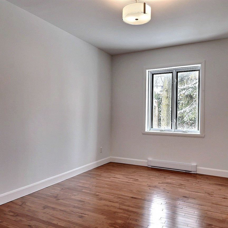 Condo for rent, Mont-Royal - Photo 1