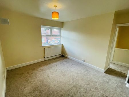 3 Bed Semi-Detached House, Kenyon Way, M38 - Photo 4
