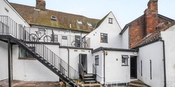 1 bedroom in a house share to rent - Photo 3