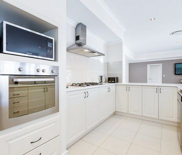 BEAUTIFUL FAMILY HOME - Photo 1