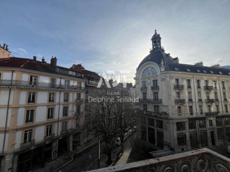 Location Appartement 3 pièces 88m² GRENOBLE 38000 - Photo 5
