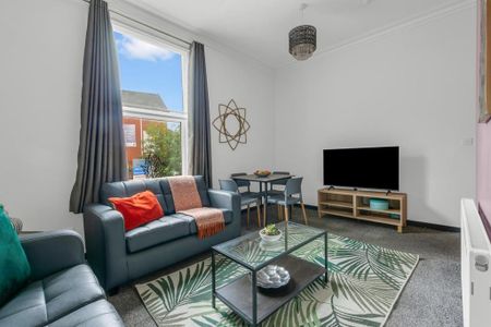 5 bedroom flat to rent - Photo 2