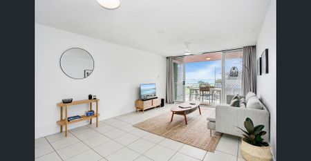FURNISHED BEACHFRONT UNIT WITH STUNNING VIEWS - Photo 5