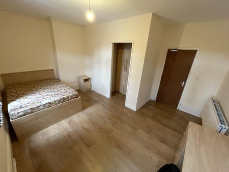 8 bedroom townhouse to rent - Photo 5