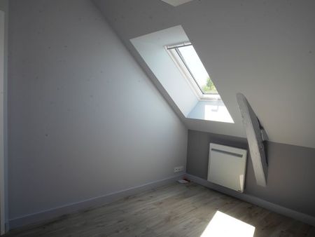 3 Pièces MONTGERMONT – - Photo 2