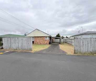 Two bedroom front unit with own driveway. - Photo 5