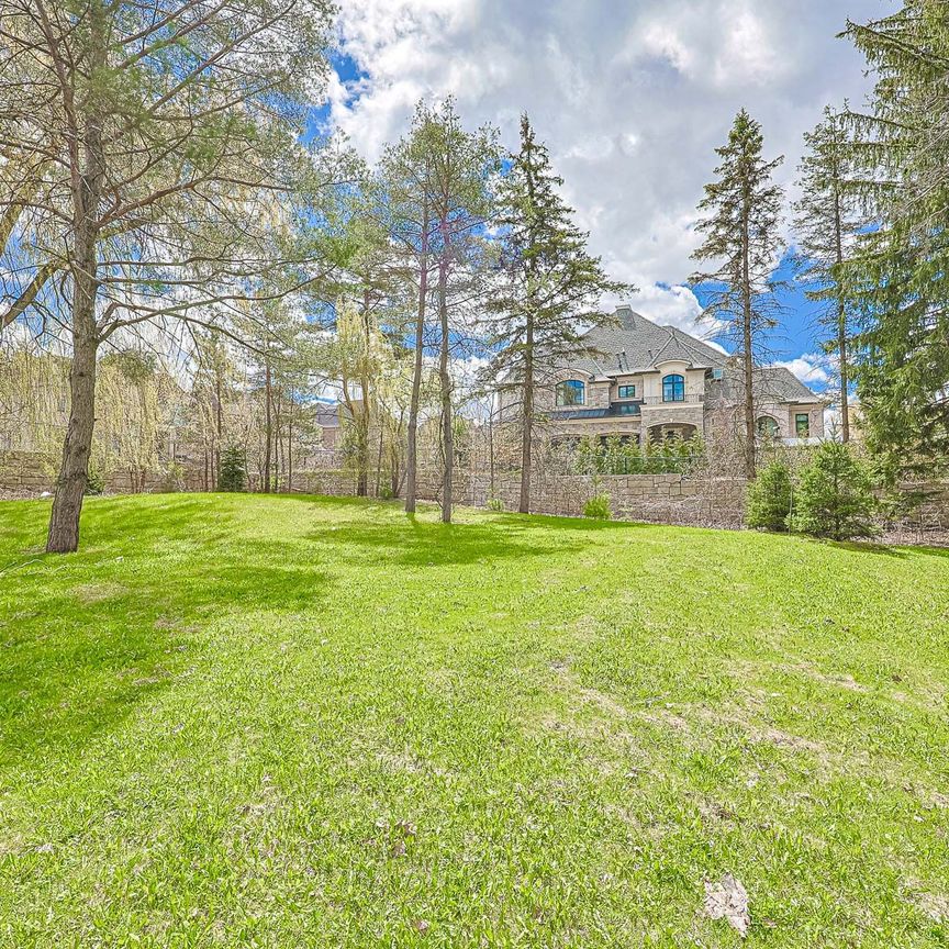 For Lease - 107 Ridge Road, Aurora, Ontario - Photo 1