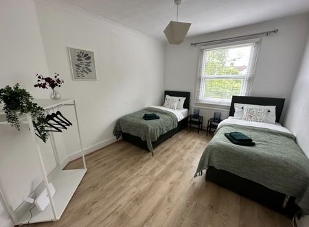 Mildred Avenue, WATFORD - Photo 4