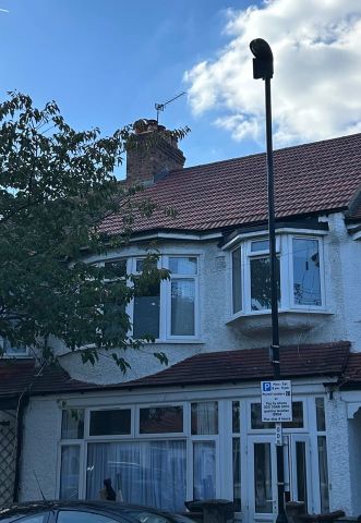 3 Bed Terraced House, Addiscombe Court Road, CR0 - Photo 5