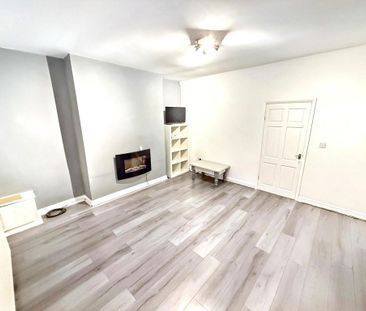 2 bedroom terraced house to rent - Photo 6