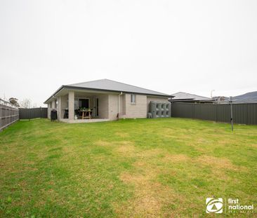 Modern Family Living - Photo 3