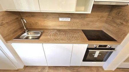 Slunný byt 2+1 po rekonstrukci s nízkými náklady - Sokolovská, Beroun - Photo 3
