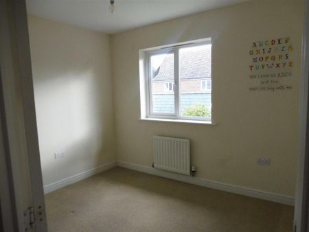 3 bedroom semi-detached house to rent - Photo 4