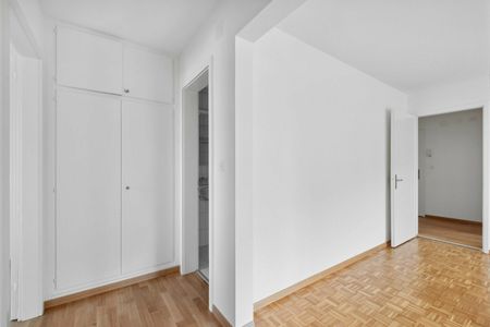"2.5 Zimmer-Wohnung im Herzen von Siebnen!" - Foto 2