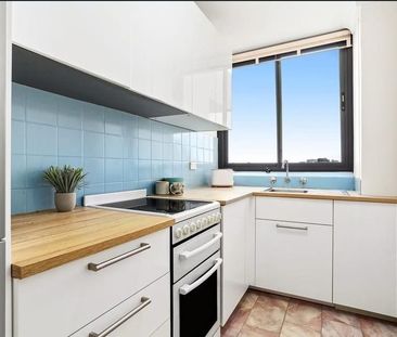 Tranquil One-Bedroom Apartment with Ocean Views - Photo 4